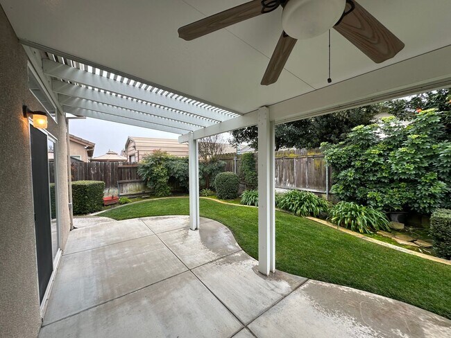 Building Photo - 1834 Treeline Way