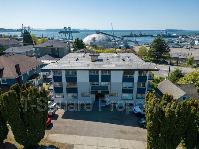 Building Photo - 2918 Nassau St