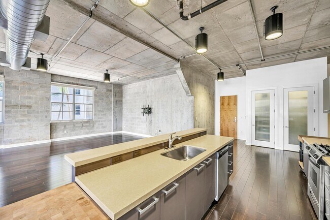 Building Photo - 411 NW 1st Ave