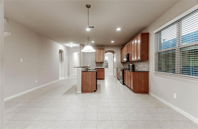 Building Photo - 908 Silver Moon Dr