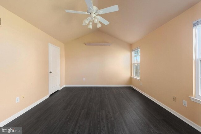 Building Photo - 131 Gleneagles Dr