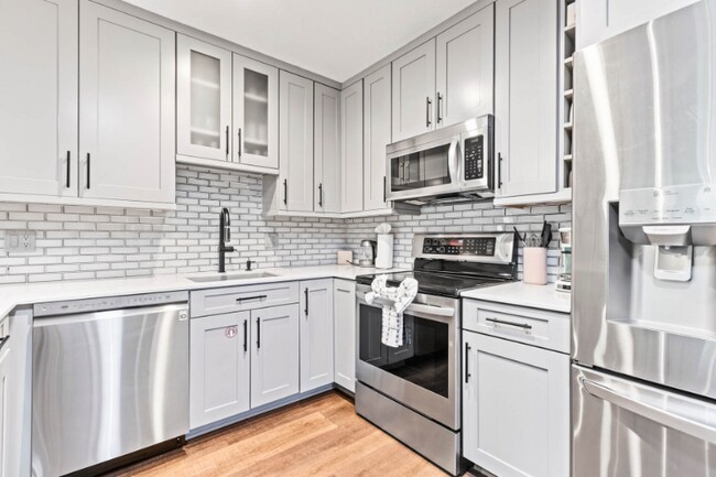 Building Photo - 2255 Sidewinder Dr