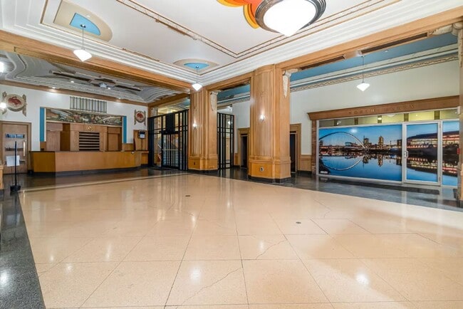 Building Photo - 400 Walnut St