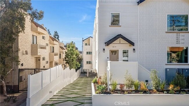 Building Photo - 1823 1/2-1823 1/2 Westholme Ave