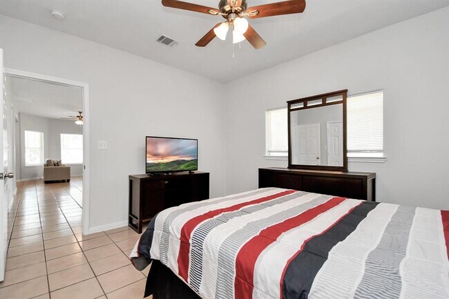 Building Photo - 8106 Rhobell St