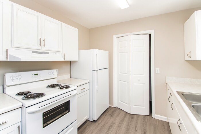 Building Photo - 80 Camp Creek Dr