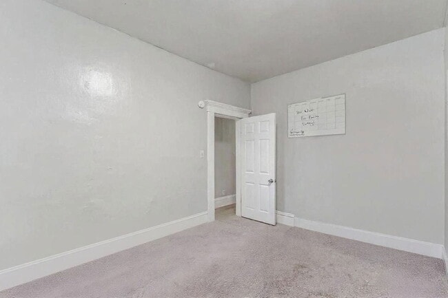 Building Photo - 196 W 8th Ave