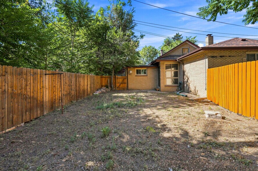 Building Photo - 5631 W 16th Ave