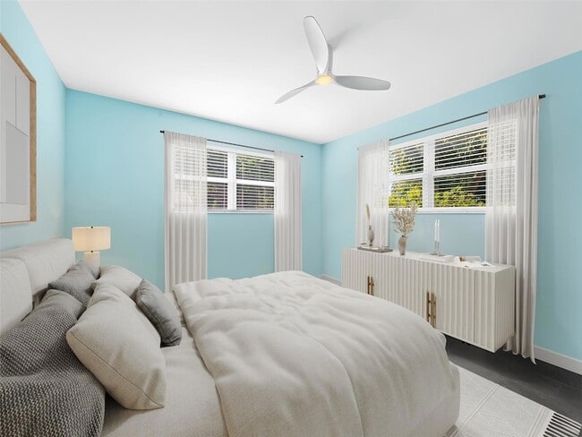 Building Photo - 2591 NE 55th Ct