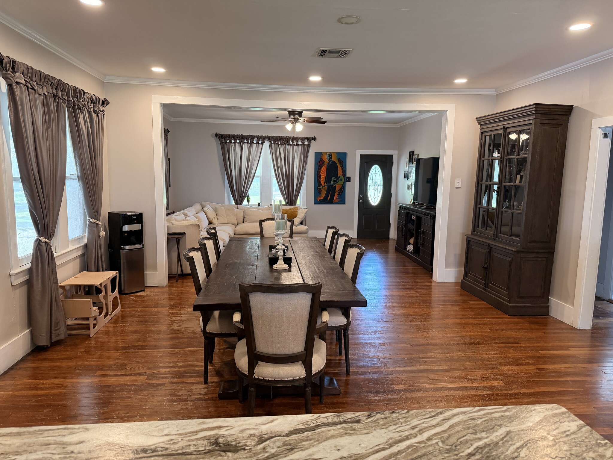 Building Photo - 110 S Saint John St