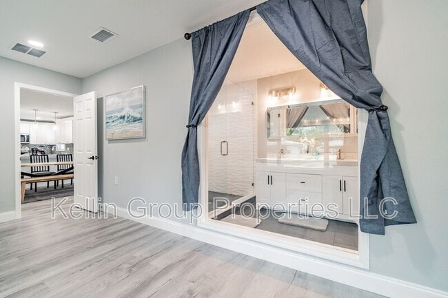 Building Photo - 2221 Calexico Way S