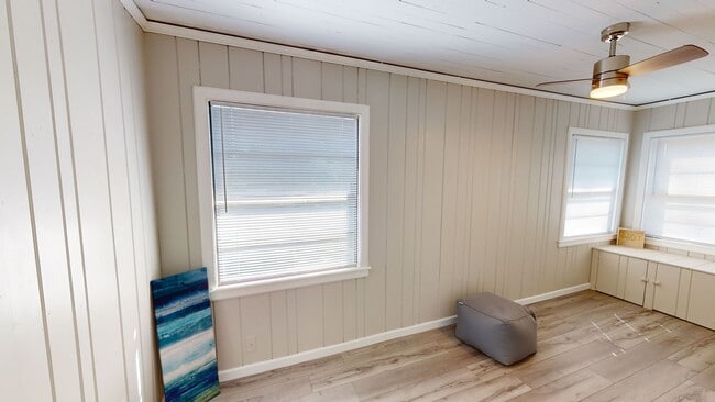 Building Photo - 2 acres in Millbrook w/ large screened in ...