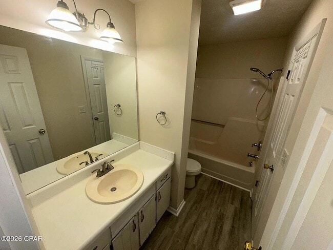 Building Photo - 3910 Venetian Cir