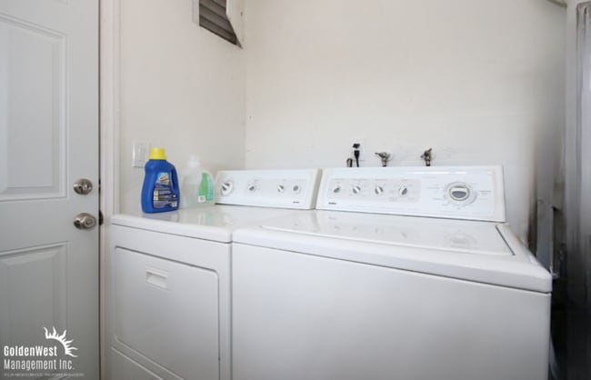 Building Photo - Stylish 3Bdm 2Ba Home in Cardiff by the Sea!