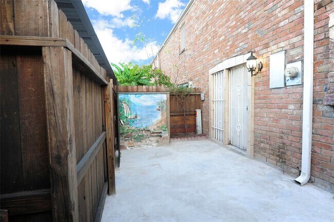 Building Photo - 4164 Belle Park Dr