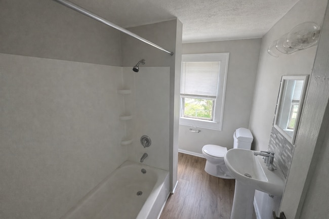 Building Photo - 21 N Colorado Ave