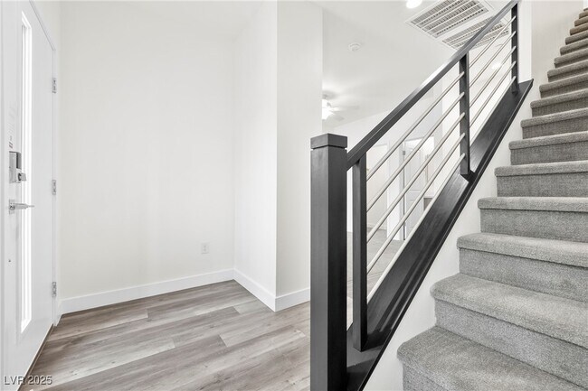 Primary Photo - 11480 Roaring Peak Dr