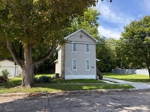 Building Photo - 512 Blackman St