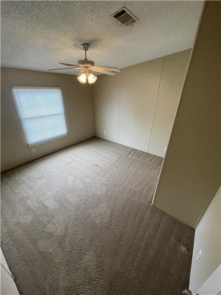 Building Photo - 161 Cowboy Ln