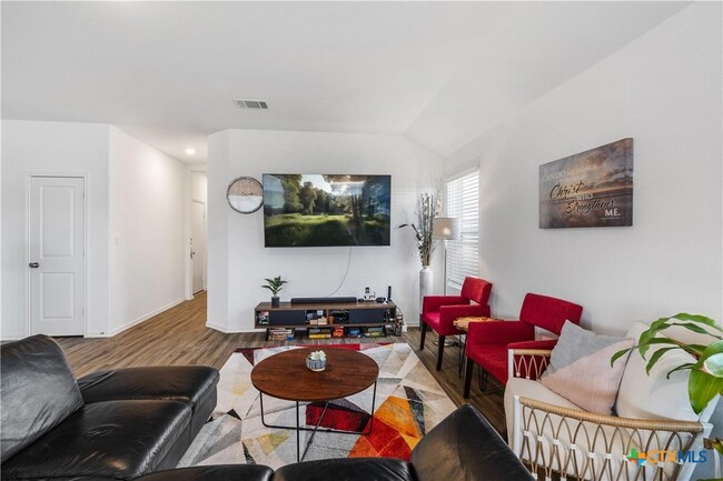 Building Photo - 107 Isaac Millsaps Trl