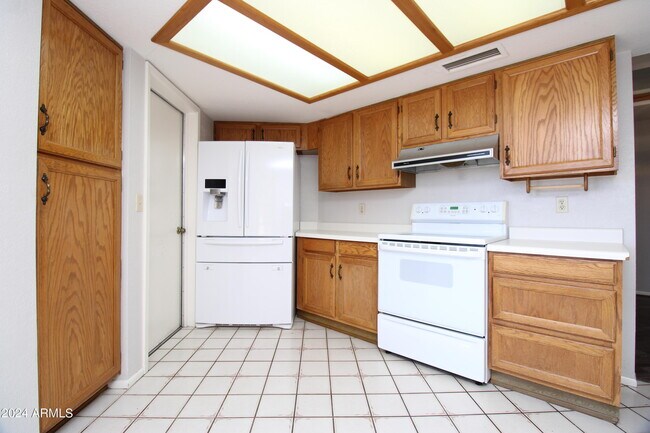 Building Photo - 3832 E Shomi St