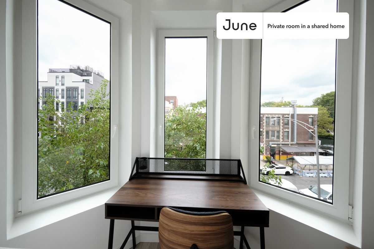 Building Photo - Room in Shared 4 bed/4 bath home