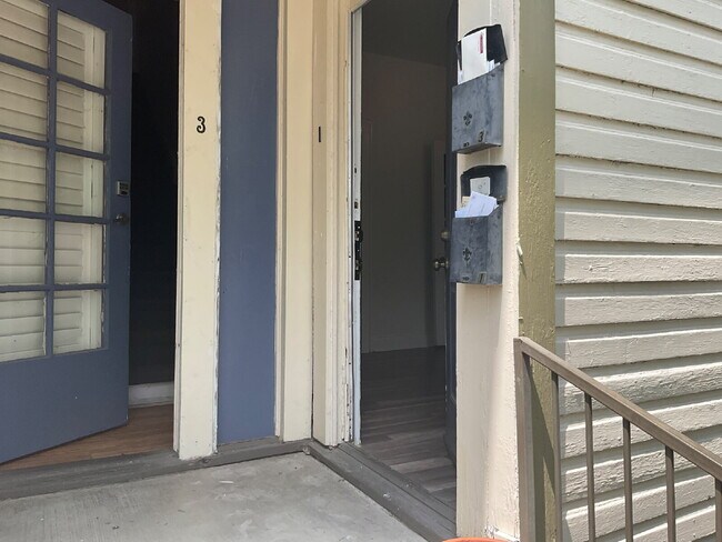Building Photo - 315 Andrews St