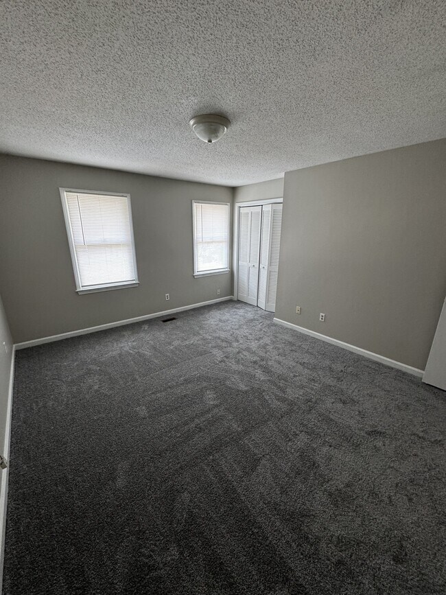 Building Photo - 11 Althea Cir