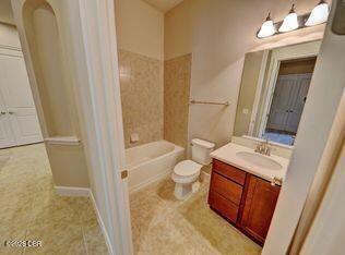 Building Photo - 802 Aldenham Ln