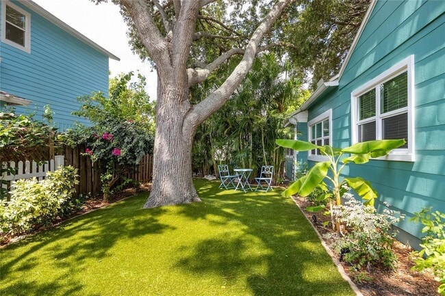 Building Photo - 2709 Upton St S