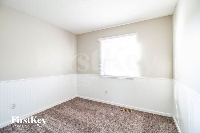 Building Photo - 1294 Anthony Ln