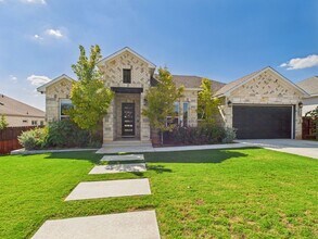 Building Photo - Stunning Home