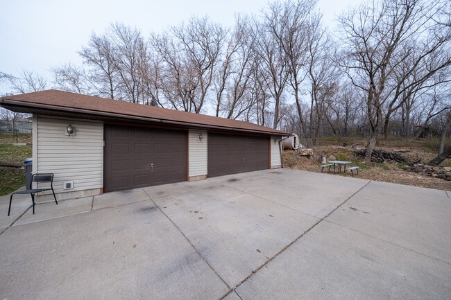 Building Photo - 14130 35th Ave N