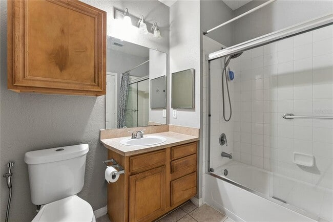 Building Photo - 6153 Metrowest Blvd