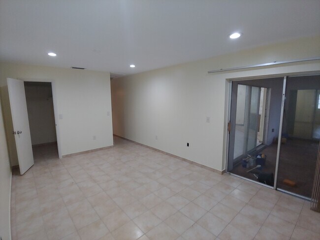 Building Photo - 4027 Audubon Dr