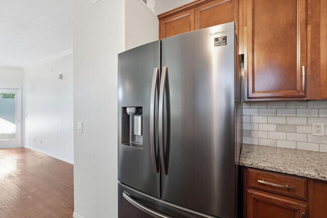 Building Photo - 1941 S Pierpont