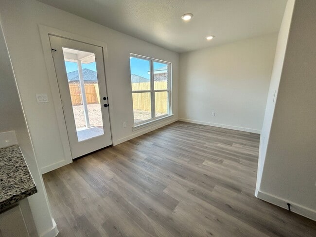 Building Photo - Brand new 3Bed/2Bath Available