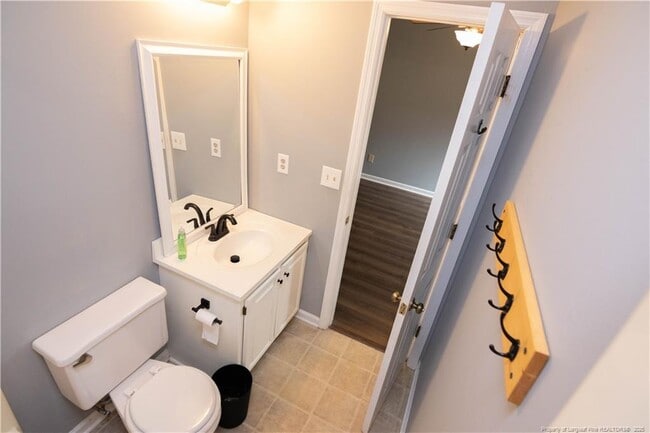 Building Photo - 2228 Spindletree Dr