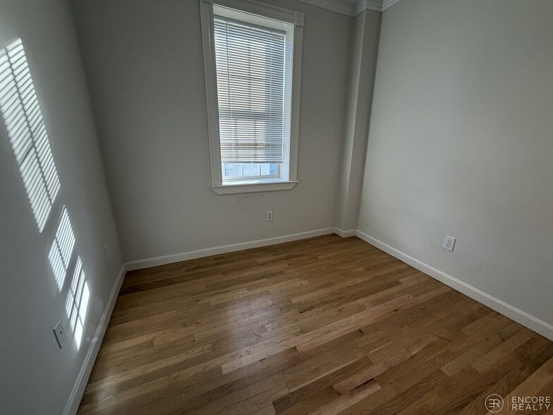 Building Photo - 4 Bishop Allen Dr