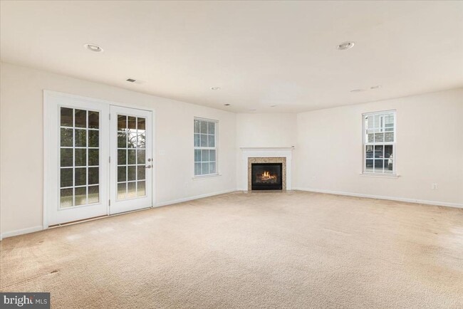 Building Photo - 139 Hornbeam Dr