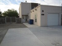 Building Photo - 215 Mulberry Ave