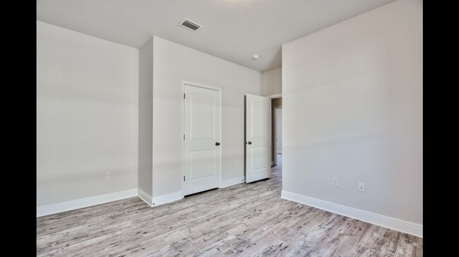 Building Photo - 231 Conner Cir