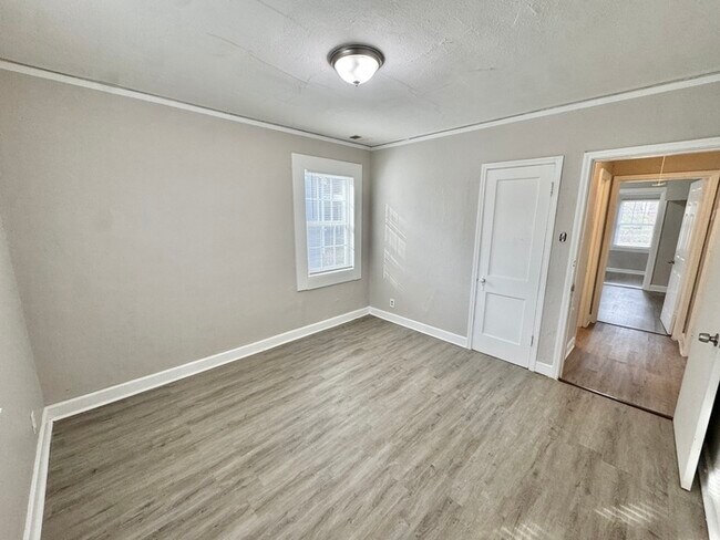 Building Photo - 3472 Hadley Rd