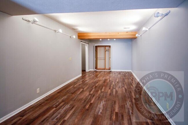 Building Photo - Beautiful and Spacious 3 Bd/3Ba with finished basement