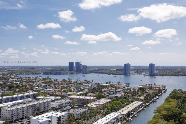 Building Photo - 2600 Island Blvd