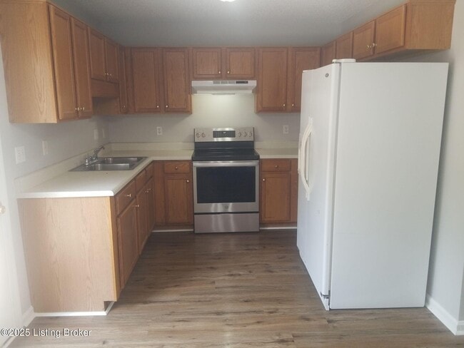 Building Photo - 737 Andra Dr