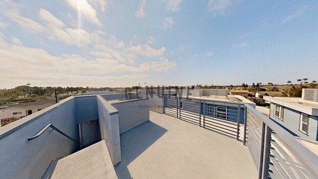Primary Photo - 3Bd 2.5Ba Townhouse w/Rooftop Deck