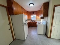 Building Photo - 1/2 Off first full month of rent!