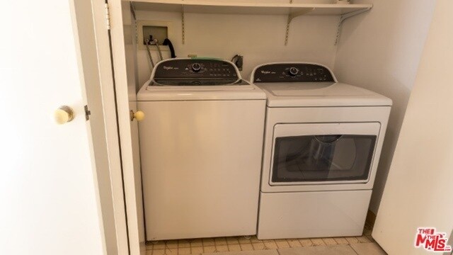 Building Photo - 2131 Century Park Ln