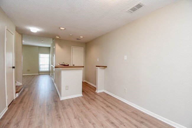 Building Photo - 11280 Braes Forest Dr